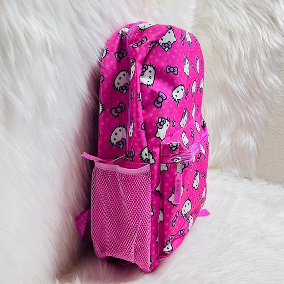 Hello‎ Kitty Backpack - Picture 3 of 5